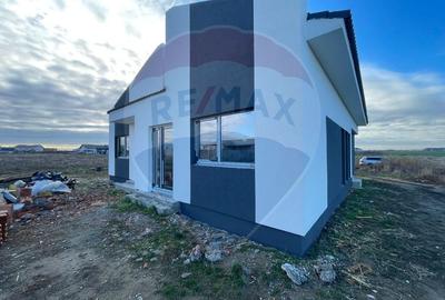 Casa / Vila cu 3 camere de vanzare - 5