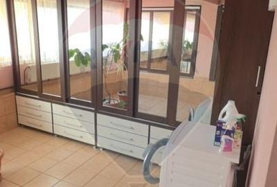 Casă cu 7 camere cu Teren 1371 Mp în Nord-Est - 28