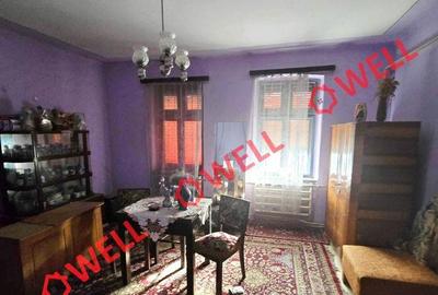 Casă cu 3 camere cu Teren 911 Mp în Central - 2