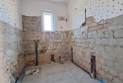 Casa individuala de vanzare - Lazaret - 11