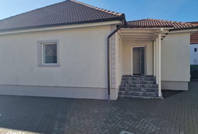 Casă cu 3 camere în Calea Poplăcii - 15