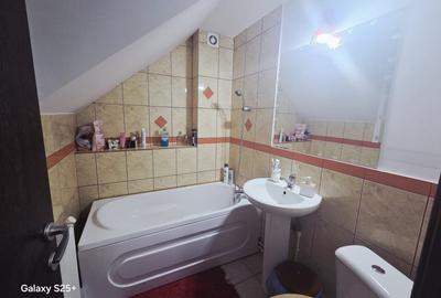 Apartament cu 2 camere decomandat în Nicolina - 9