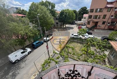 Casă individuală cu 11 camere cu Canalizare în Faleza Nord - 14