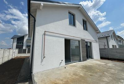 Vilă modernă cu teren generos de 370 mp - Flexibilitate în compartimentare - 4