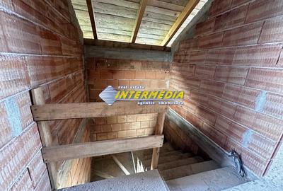 Casă individuală cu 4 camere cu Teren 345 Mp în Ampoi 3 - 9