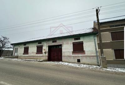CASĂ DE VÎNZARE ÎN ILOVA\7 CAMERE, JUD.CARAȘ-SEVERIN - 1
