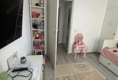 Proprietar propun spre vanzare apartament 3 camere - 5