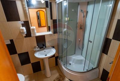 Hotel/Pensiune, de 1,829 mp, în Central - 9