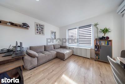 Apartament cu 2 camere, mobilat în Tractorul - 13