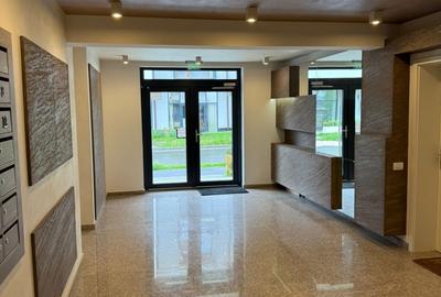 Apartament cu 2 camere decomandat, mobilat în Tractorul
