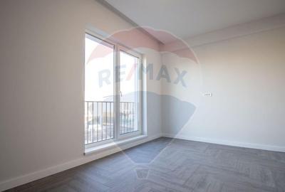 Casă cu 4 camere cu Teren 345 Mp în Tunari