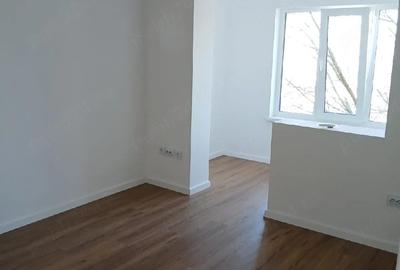 Apartament cu 3 camere decomandat în Horia - 5