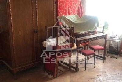 Apartament cu 3 camere semidecomandat în Șagului