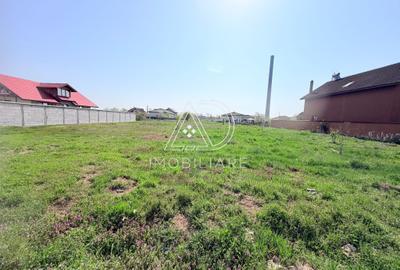 Teren intravilan de 4200 mp, în 9 Mai - 7