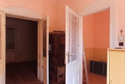 Casă individuală cu 6 camere cu Canalizare în Decebal - 14