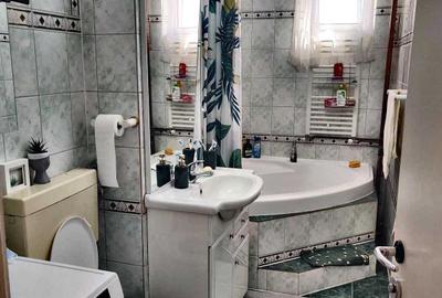 Apartament cu 3 camere semidecomandat în Nufărul - 7