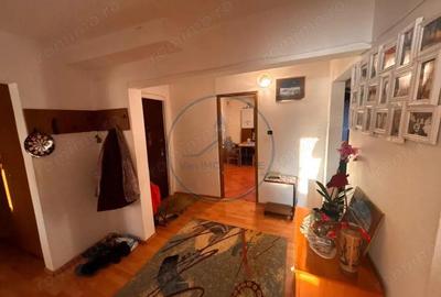 Apartament cu 4 camere decomandat în Calea Moldovei - 13