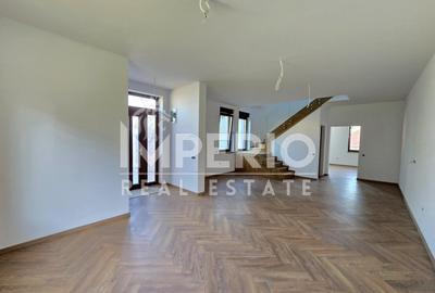 Duplex cu 5 camere cu Canalizare în Gruia - 1