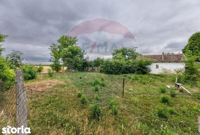 Teren de 1200 mp, în Iratoșu - 1