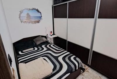 Apartament cu 2 camere semidecomandat în Micro III - 2