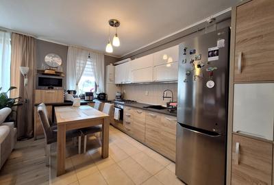 Apartament cu 3 camere semidecomandat, mobilat în Florești - 9