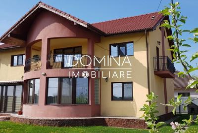 Casă cu 7 camere cu Teren 429 Mp în Central - 10