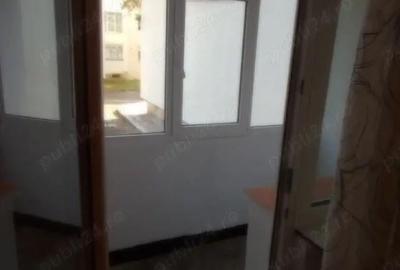 Apartament cu 3 camere decomandat în Dărmănești - 10