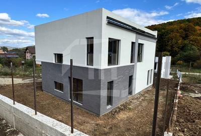 Casa Individuala finalizata, 2 garaje. zona Roata Faget Casa Individuala finalizata, 2 garaje. zona Roata Faget - 5