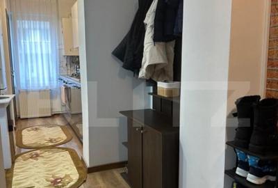 Apartament cu 2 camere decomandat, mobilat în Central