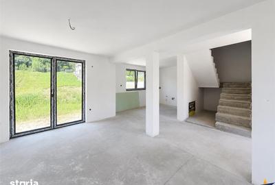 Casă cu 4 camere cu Teren 327 Mp în Ceuaș - 3