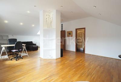 Vila cocheta in cartier rezidential cu piscina comuna, garaj - 19