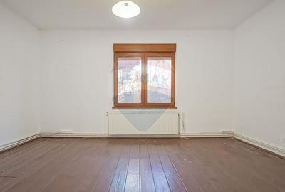 COMISION 0 Casa cu potential excelent, teren 446 mp, Strada Fanionului - 11