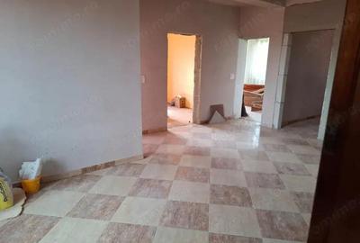 VILA S+P+E+M cu SPATIU COMERCIAL central in Nadlac - 3