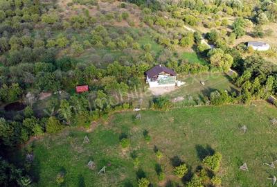 Casă cu 4 camere cu Teren 5051 Mp în Corbeni - 2