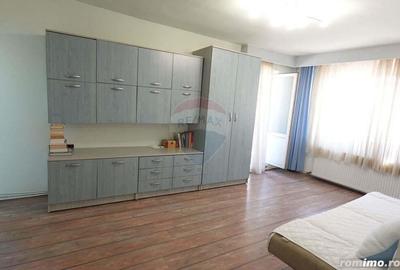 Apartament cu 3 camere, ultracentral, Bd Unirii, de vanzare - 2