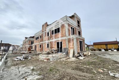 Duplex cu 4 camere cu Canalizare în Gușterița - 4