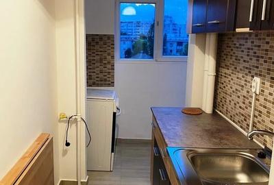 Garsonieră decomandată în Muncii - 2