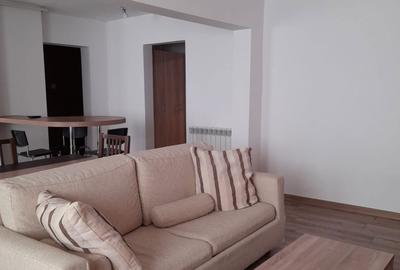 Apartament cu 3 camere decomandat în Republicii - 2