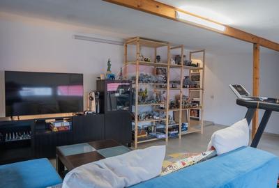 Casă cu 8 camere cu Teren 950 Mp în Roșu - 31