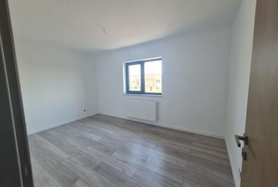 Vila cu 4 camere,2 bai,finisaje deosebite,curte 330 mp - 10