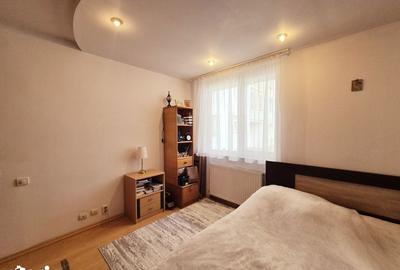 Apartament cu 4 camere semidecomandat în Precista - 14