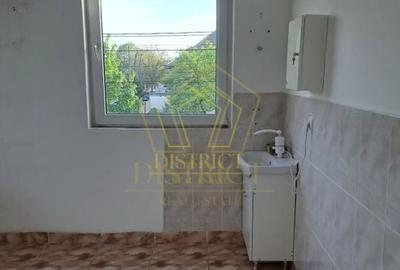 Spatiu comercial util compartimentat I Lipovei - 4