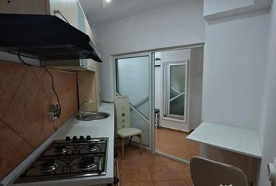 Garsonieră decomandată în Port - 11