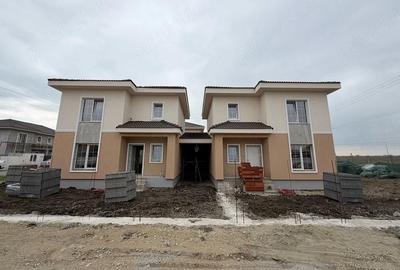 Casă cu Teren 320 Mp în Moșnița Nouă