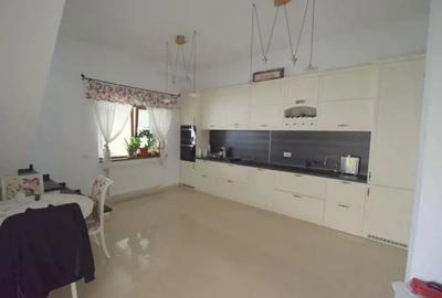 Proprietar vand casa in Fratelia pe str Chisodei - 5