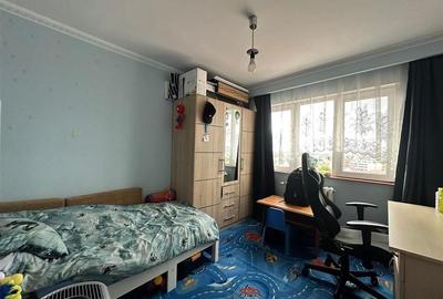 Apartament 3 camere decomandat zona Vasile Aaron - 9