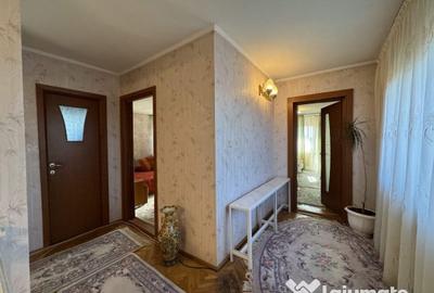 Casă cu 8 camere cu Teren 4057 Mp în Găneasa - 7