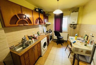 Apartament cu 3 camere decomandat, mobilat în Între Lacuri - 1