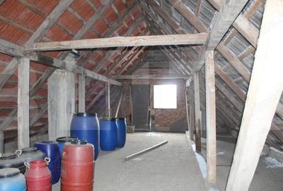 Casă cu 3 camere cu Teren 2880 Mp în Boroșneu Mare - 3