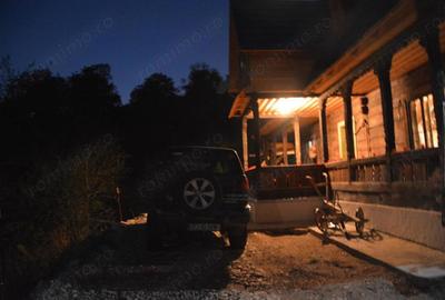 Casă cu 8 camere în Buru - 8